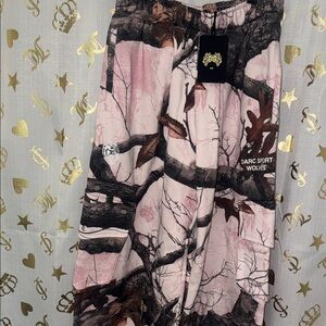 DARC SPORT “WOLVES” CAMO DURST SWEATPANTS SMALL